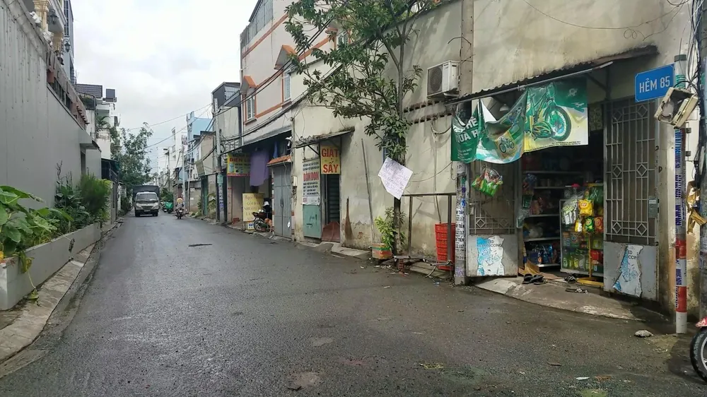 Khu vực xảy ra vụ việc trong con hẻm đường Liên Khu 4-5. Ảnh: NT Khu vực xảy ra vụ việc trong con hẻm đường Liên Khu 4-5. Ảnh: NT