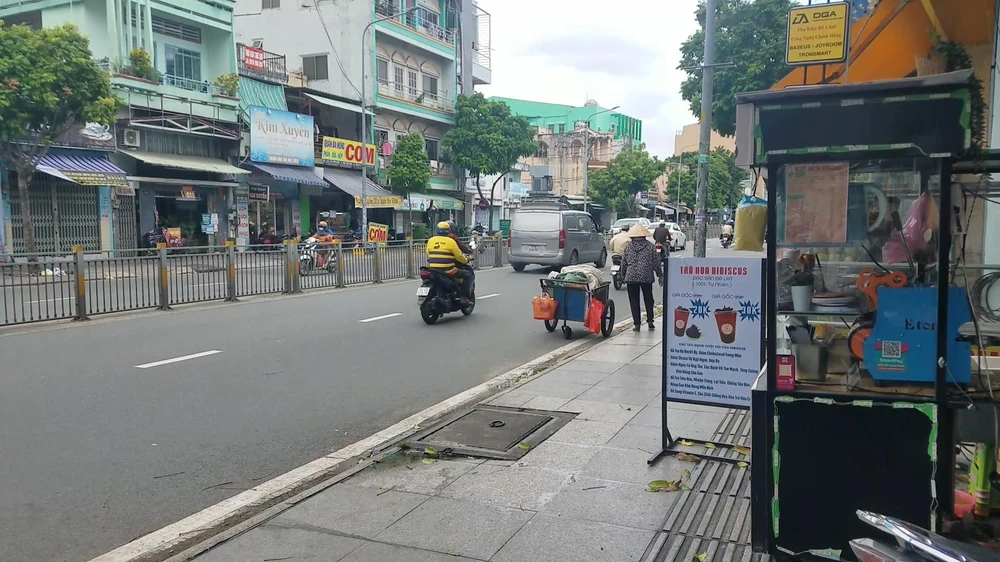 Khu vực xảy ra vụ trộm trên đường Lũy Bán Bích. Ảnh: NT