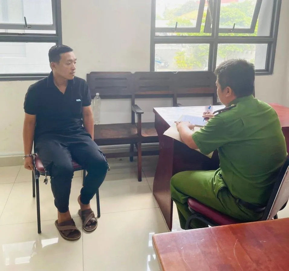 bat-bao-ve-mang-o-to-cua-dan-di-cam