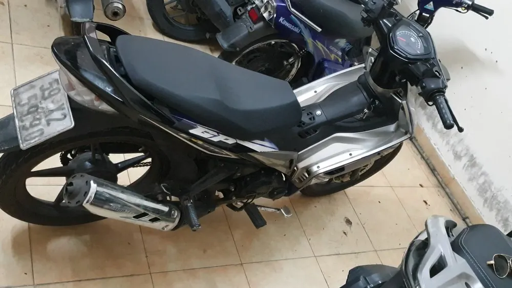 2 vợ chồng cướp giật, xịt hơi cay xin lỗi người dân ở TP.HCM 2-vo-chong-cuop-giat-tai-san-xit-hoi-cay-xin-loi-nguoi-dan