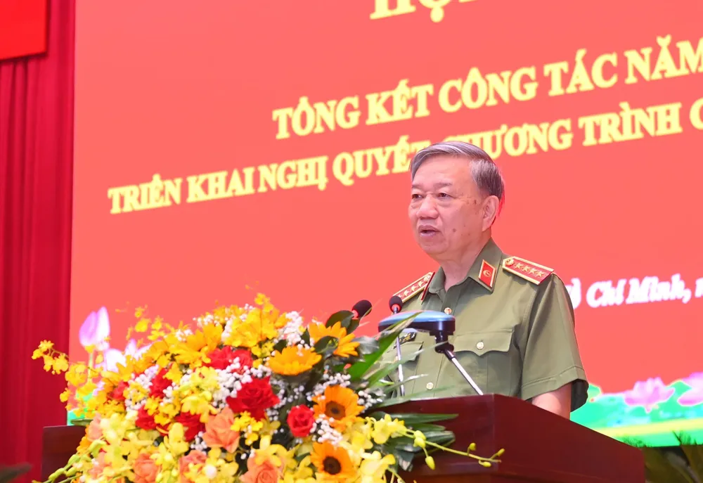Đại tướng Tô Lâm yêu cầu Công an TP.HCM thực hiện nhiều biện pháp trọng tâm trong năm 2023. Ảnh: NT