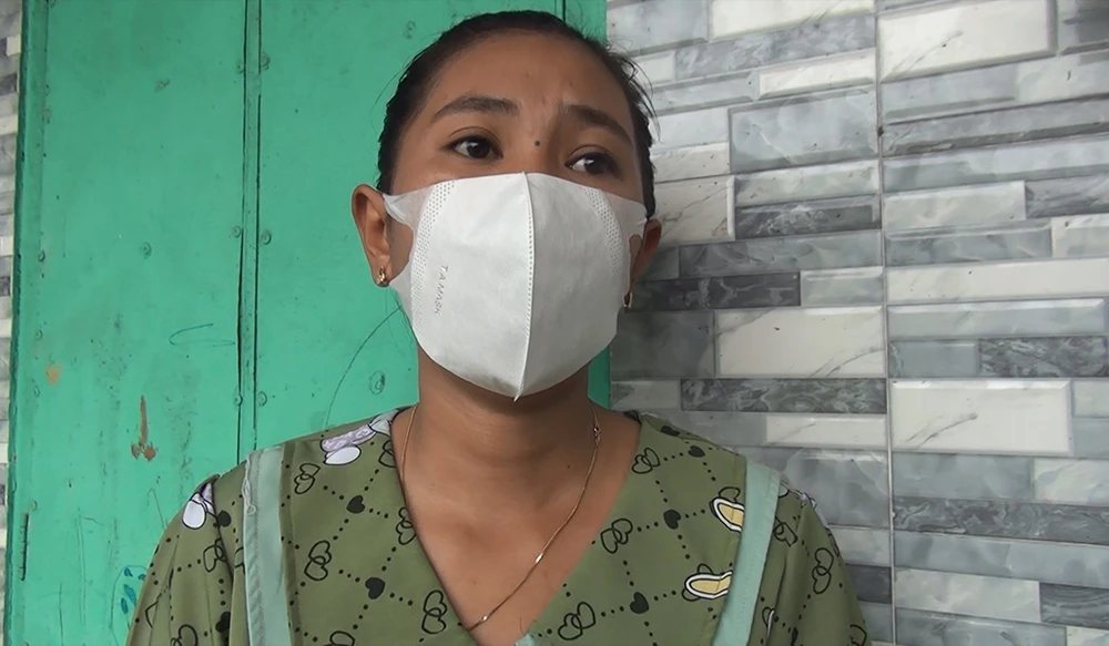 2-be-gai-mat-tich-o-binh-chanh