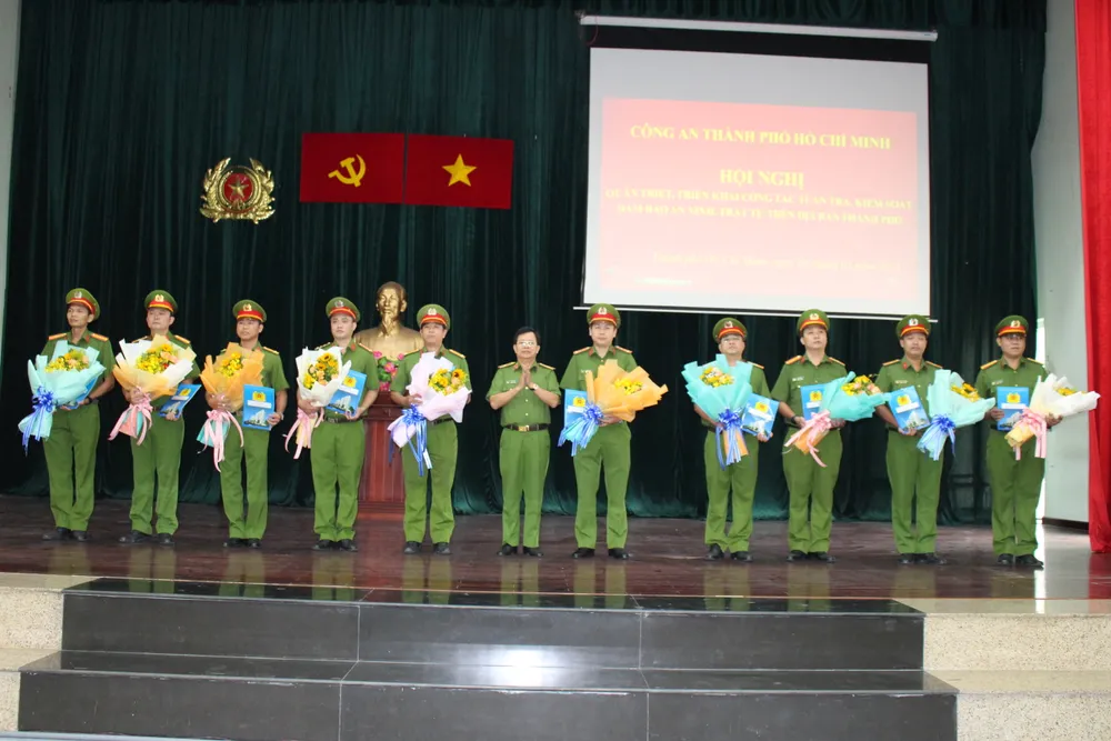 Công an TP.HCM thành lập 10 tổ tuần tra đảm bảo ANTT cong-an-tphcm-thanh-lap-10-tong-cong-tac-dam-bao-antt-dip-tet-2023