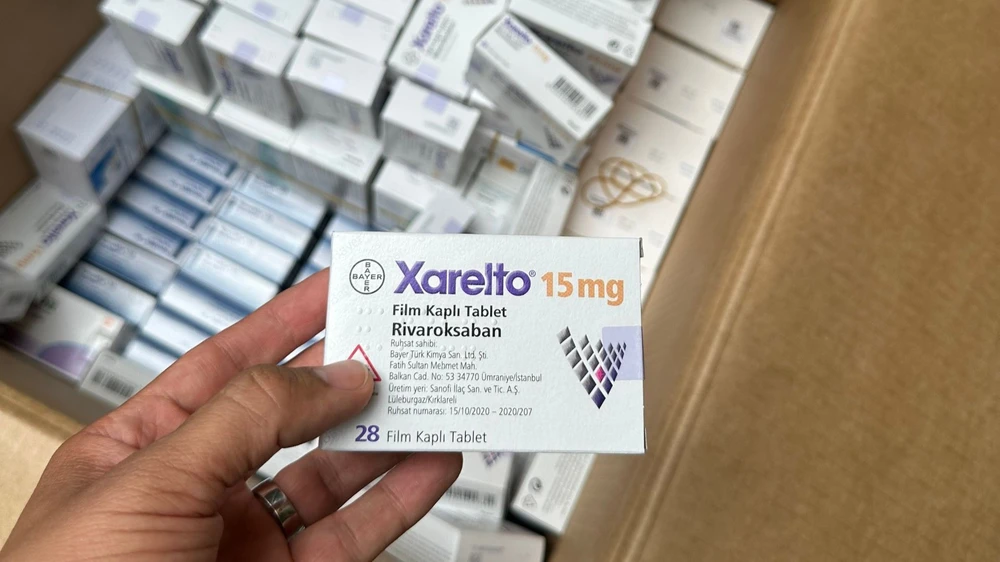 Công an phát hiện số lượng lớn thuốc tân dược nhập lậu. Ảnh: CA