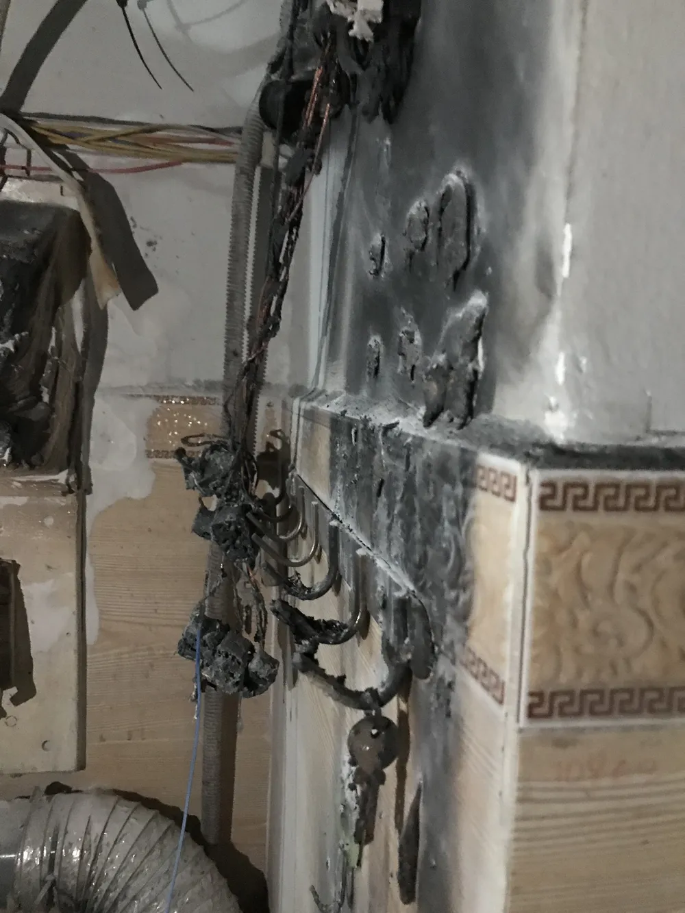 Do được dập tắt kịp thời, đám cháy không gây thiệt hại nghiêm trọng. Ảnh: PC07