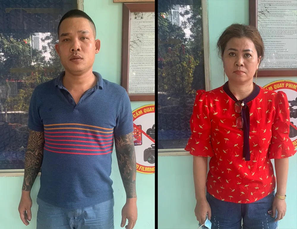 Hiếu (bên trái) và Chỉnh tại cơ quan điều tra. Ảnh: CA