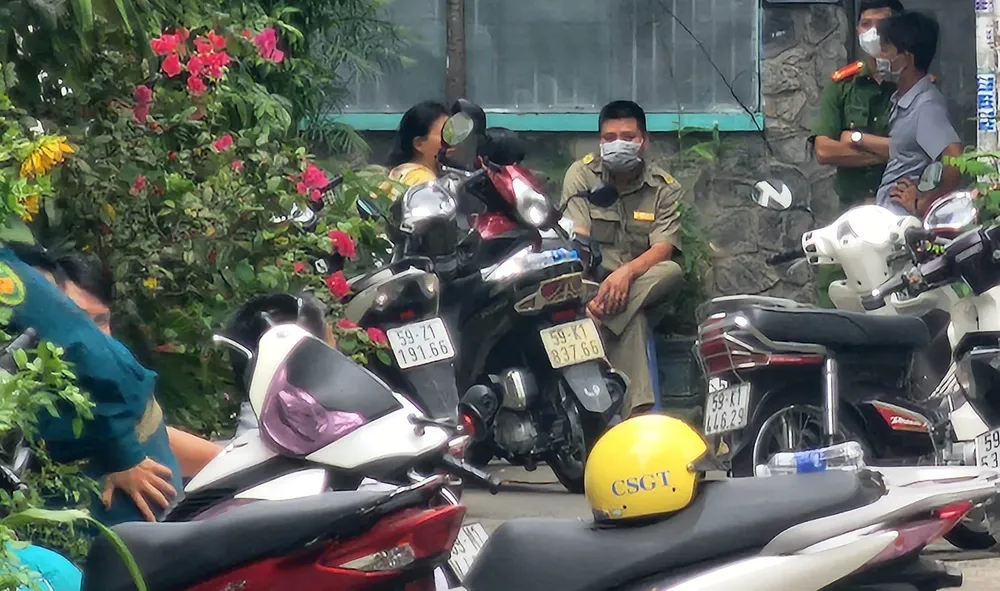 Công an phong tỏa hiện trường, khám nghiệm điều tra vụ việc. Ảnh: HT