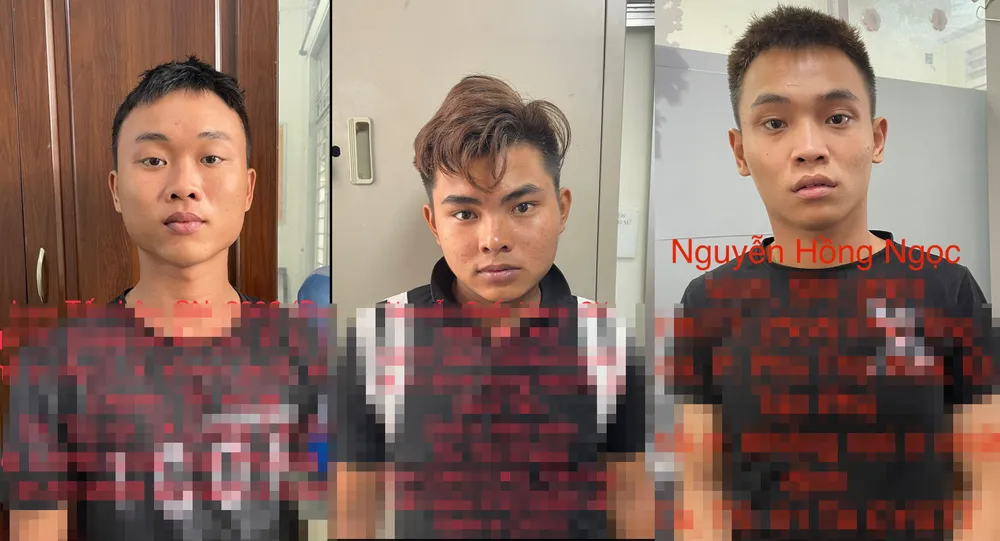 Nhóm Vinh, Hùng và Lộc (từ trái qua) tại cơ quan điều tra. Ảnh: CA Nhóm Vinh, Hùng và Lộc (từ trái qua) tại cơ quan điều tra. Ảnh: CA