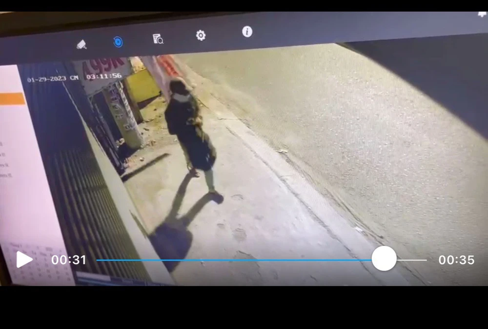 Hình ảnh Nu đột nhập trộm vàng bị camera an ninh ghi lại. Ảnh: CA