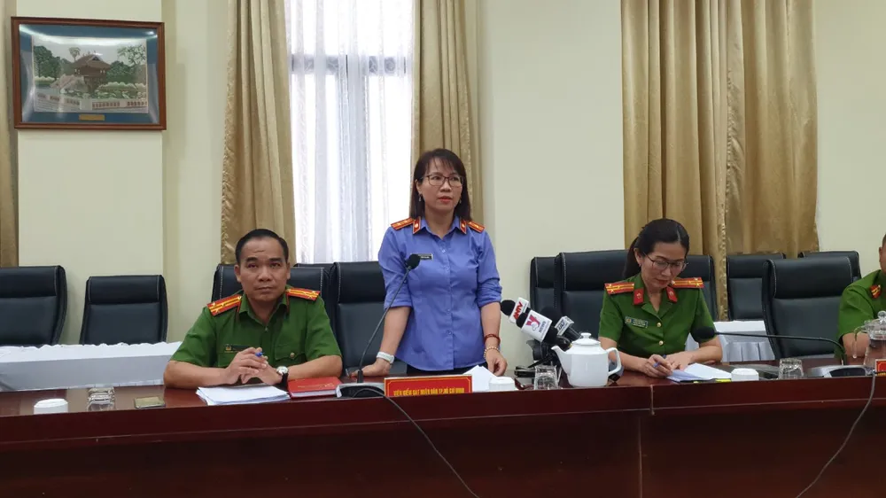 Đại diện VKS cho biết cơ quan điều tra đã khởi tố đúng quy định của pháp luật. Ảnh: NT Đại diện VKS cho biết cơ quan điều tra đã khởi tố đúng quy định của pháp luật. Ảnh: NT