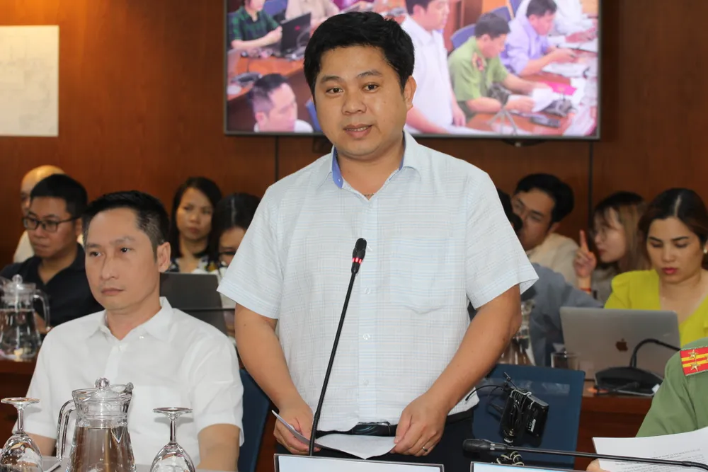 Ông Hồ Tấn Minh, Chánh Văn phòng Sở Giáo dục &amp; Đào tạo cũng cho biết việc tuyên truyền kịp thời đã hạn chế các trường hợp bị kẻ xấu lừa đảo. Ảnh: TT