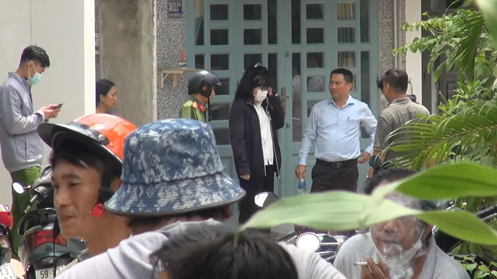 Công an quận 12 phối hợp với Cơ quan điều tra, Công an TP.HCM lấy lời khai, điều tra làm rõ vụ việc. Ảnh: NT Công an quận 12 phối hợp với Cơ quan điều tra, Công an TP.HCM lấy lời khai, điều tra làm rõ vụ việc