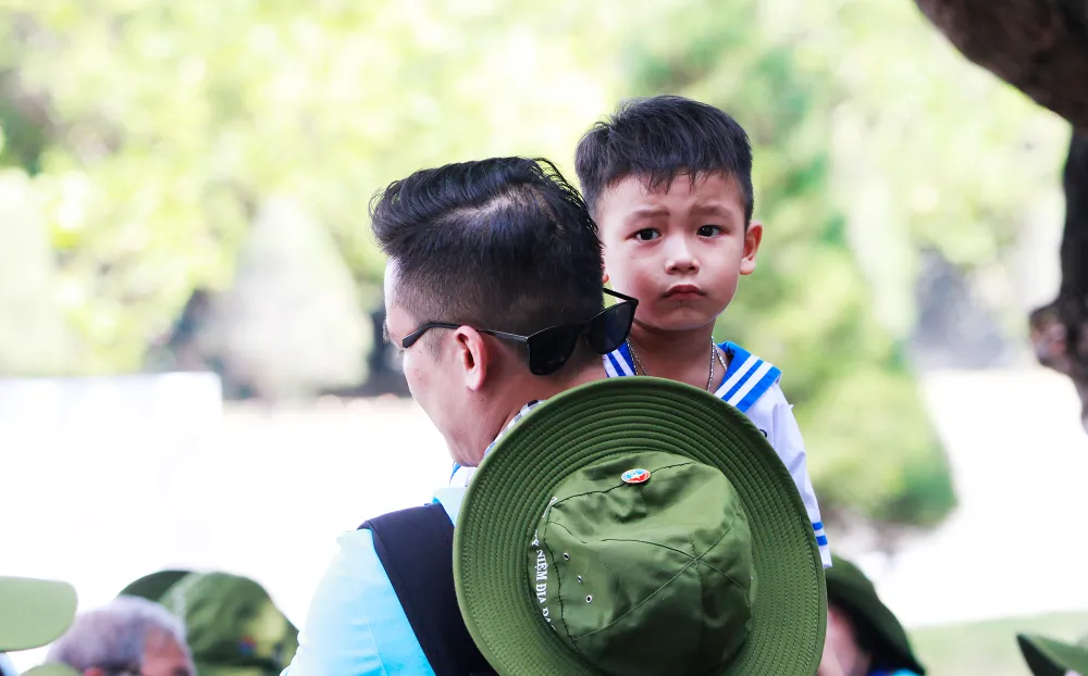 Các em nhỏ ở huyện đảo Trường Sa hằng ngày đối diện với thời tiết khá khắc nghiệt nhưng vẫn hồn nhiên, vui tươi, khỏe mạnh... Ảnh: NT