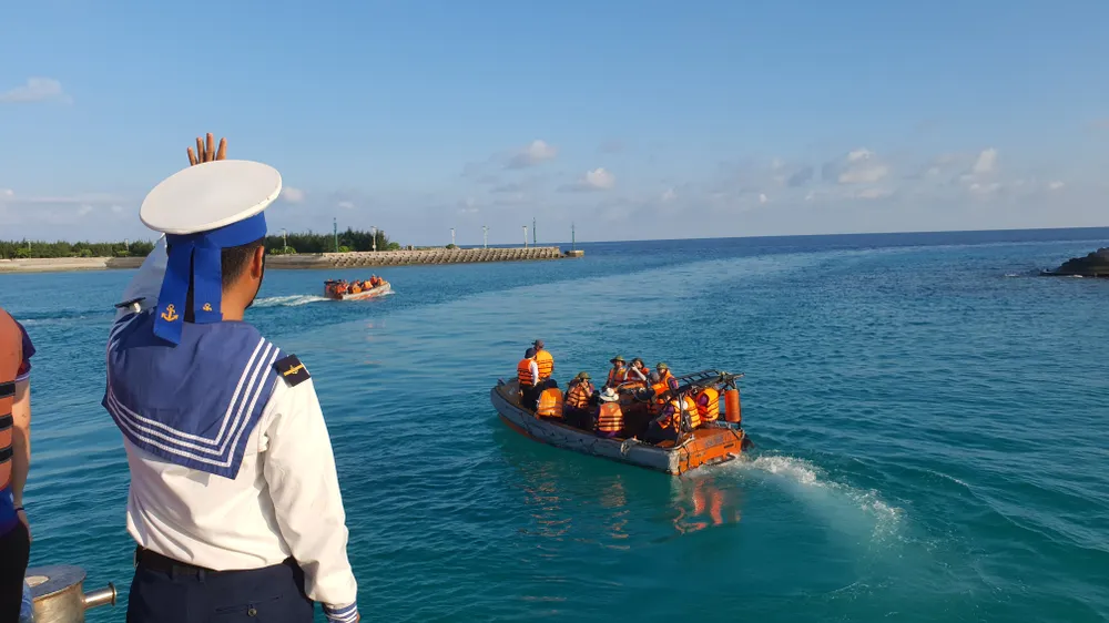 Nhật Minh cũng cho biết, việc được đi ra Trường Sa làm nhiệm vụ là niềm vinh dự rất lớn của bản thân và gia đình. Ảnh: NT Nhật Minh cũng cho biết, việc được đi ra Trường Sa làm nhiệm vụ là niềm vinh dự rất lớn của bản thân và gia đình. Ảnh: NT