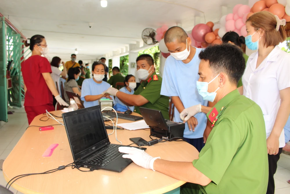 Đây là hoạt động thể hiện việc không ai bị bỏ lại phía sau ở TP văn minh, hiện đại, nghĩa tình. Ảnh: CA