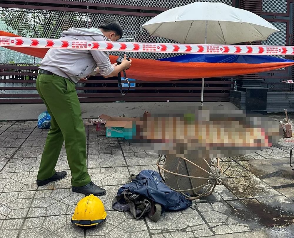 Công an hiện đang xác định nguyên nhân vụ việc. Ảnh: HT Công an hiện đang xác định nguyên nhân vụ việc. Ảnh: HT