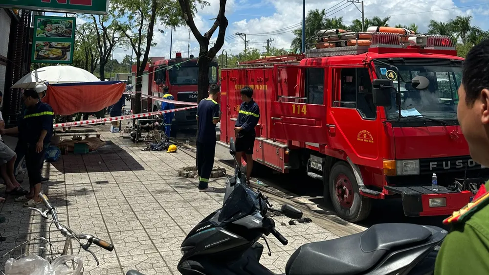 Vụ việc xảy ra trên đường Trần Văn Giàu, huyện Bình Chánh, sáng 26-7. Ảnh: HT