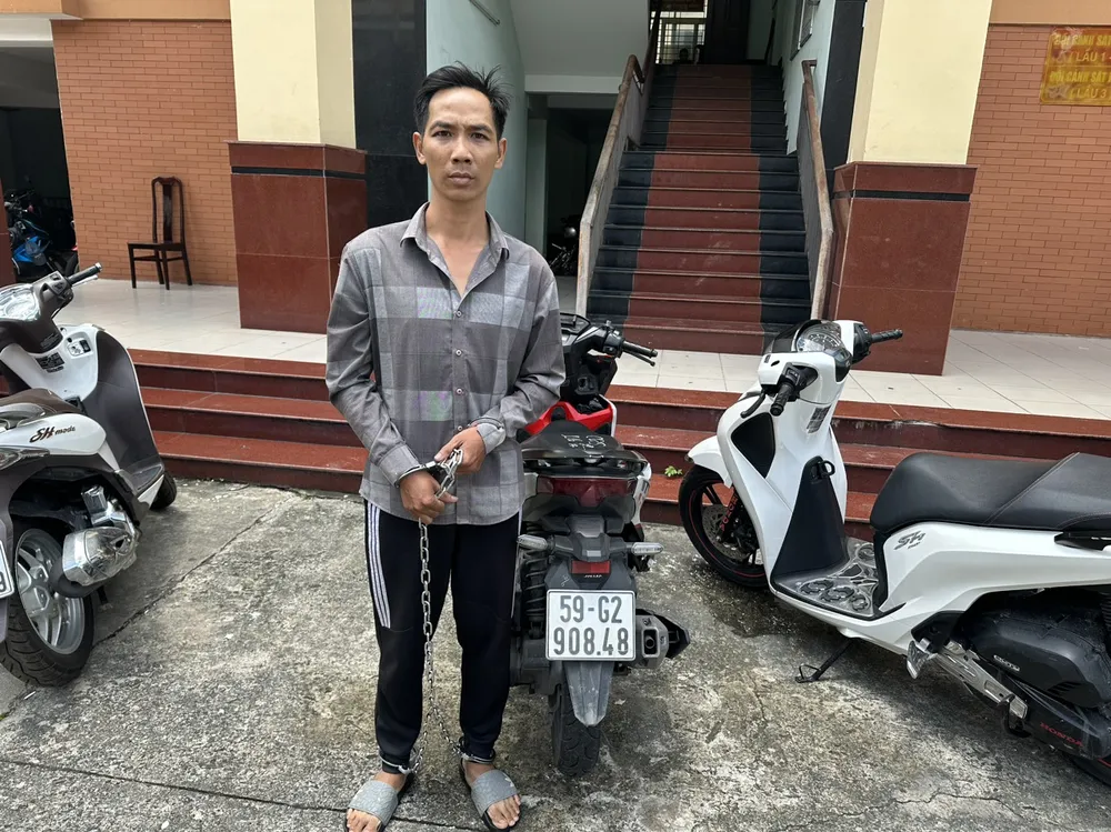 Công an quận Gò Vấp nhanh chóng phối hợp với Phòng PC02 bắt Trường. Ảnh: CA bat-cuop-giat-go-vap.jpg