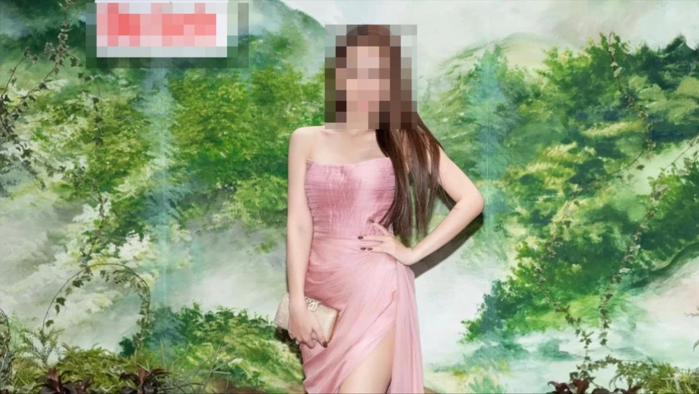 Các cô gái tham gia đường dây của Liêm và Anh thường là hot girl, người mẫu và thậm chí là hoa hậu Thế giới người Việt và Hoa khôi Du lịch Việt Nam. Ảnh: CA hoa-hau-ban-dam.jpg
