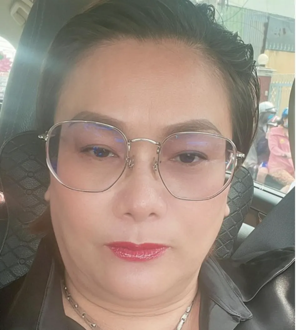 Bà Trang được công an xác định là người cầm đầu đường dây. Ảnh: CA cong-an-tphcm-de-nghi-truy-to-22-nguoi-mua-ban-trai-phep-hoa-don-tron-thue.png