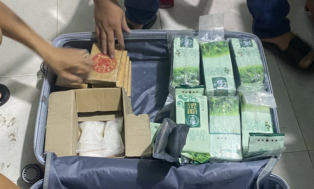 Bắt súng K54 và đạn trong vụ 35kg ma túy ở Tân Phú