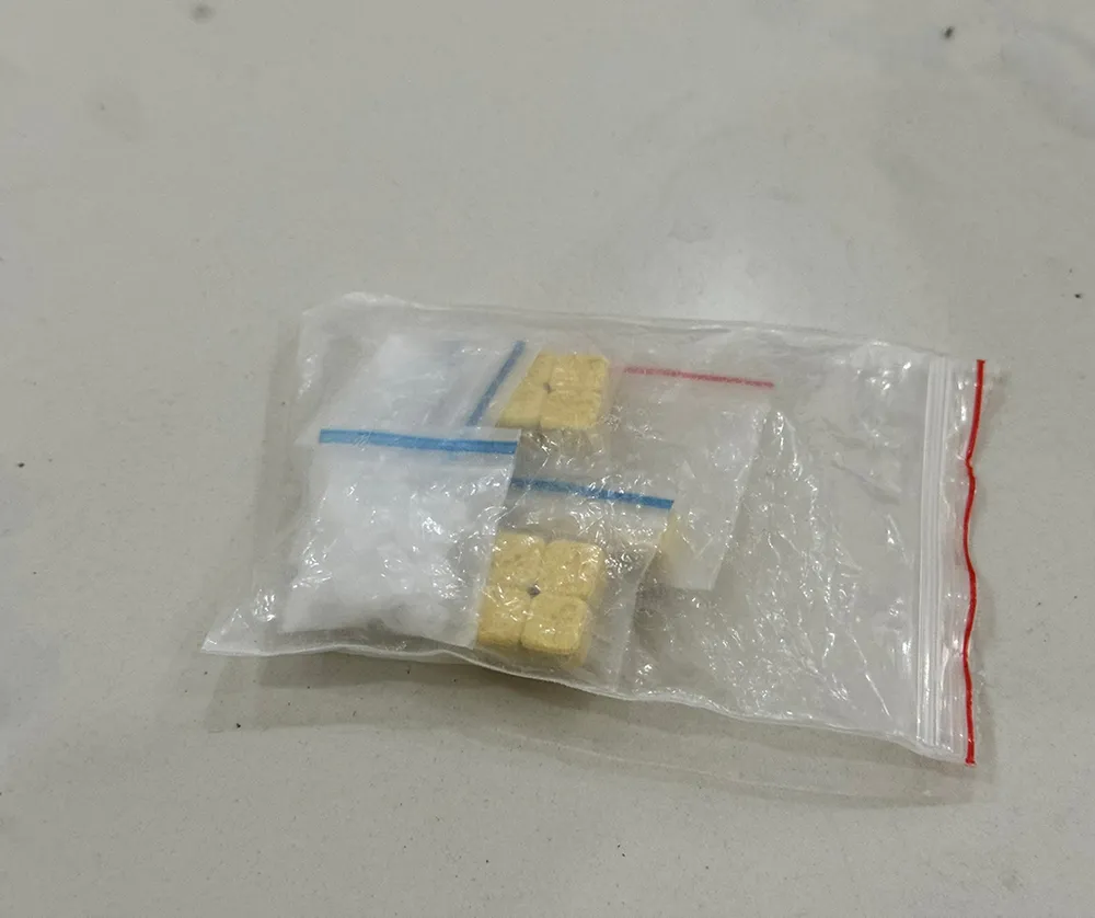 Nhóm nam nữ thanh niên thuê phòng, mua ma túy để ‘bay lắc’ ở Tân Bình