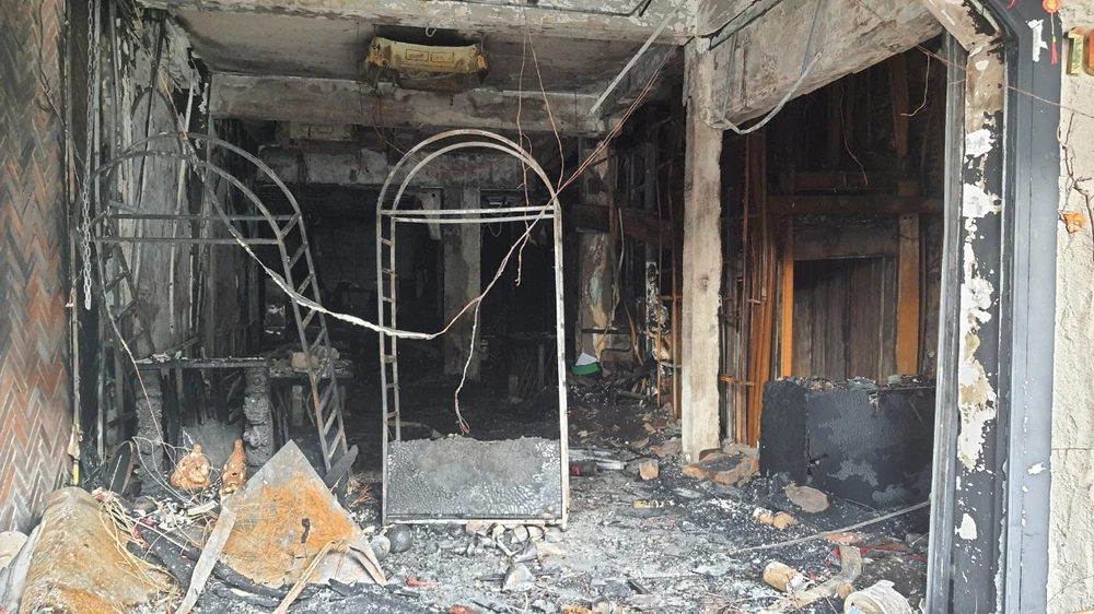 Cháy nhà hàng chay ở quận 1, cảnh sát cứu nhiều người mắc kẹt