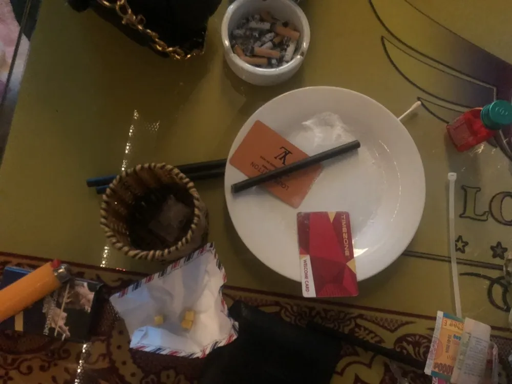 7 nam nữ thanh niên tổ chức ‘phê’ ma túy ở nhà hàng ở Bình Tân