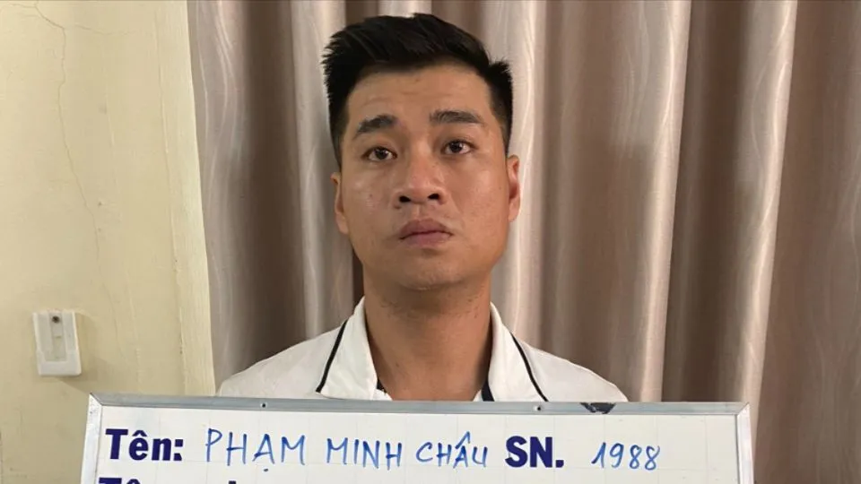 Nhóm cho vay lãi nặng làm hợp đồng giả cách để ‘chiếm nhà’ hàng chục tỉ của con nợ