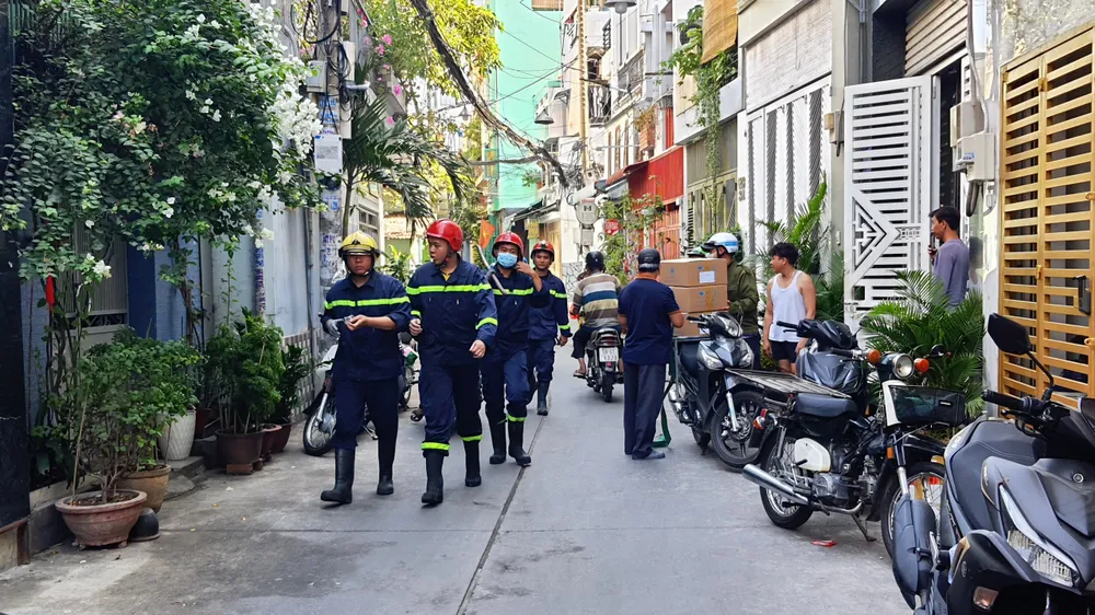 Một số người thoát kịp trong đám cháy 3 căn nhà khiến 4 người chết ở quận 10