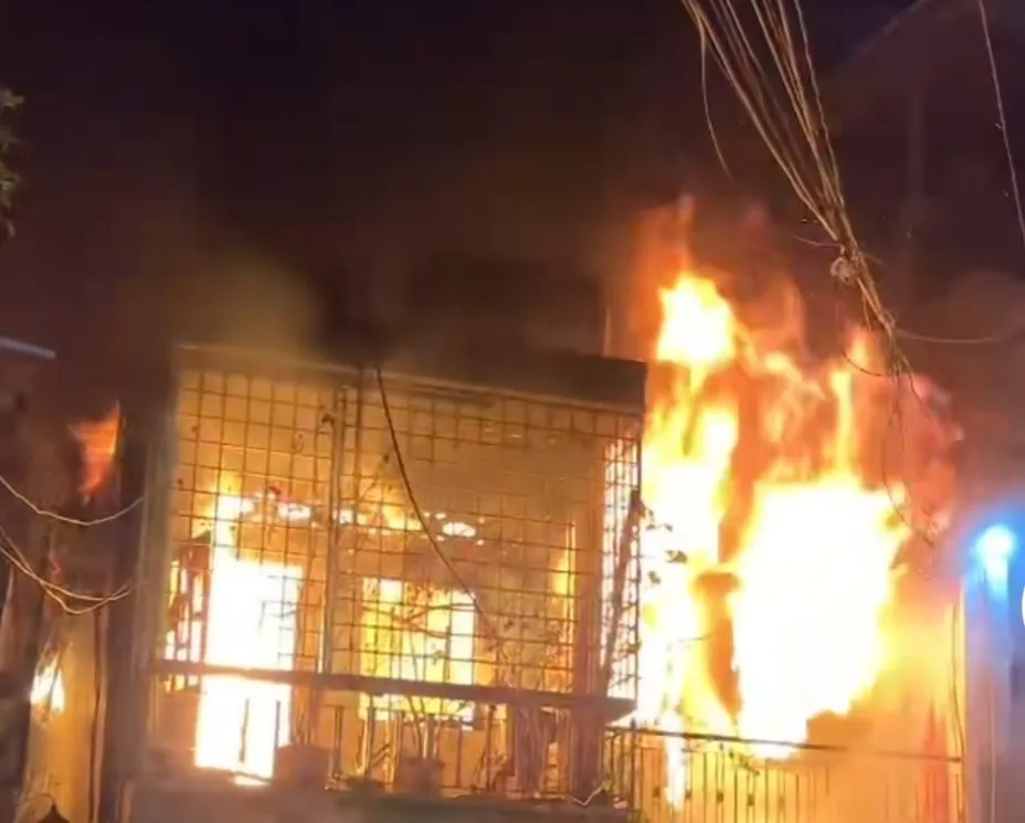 Một số người thoát kịp trong đám cháy 3 căn nhà khiến 4 người chết ở quận 10