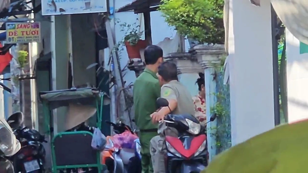 Chồng về quê, người vợ được phát hiện tử vong trong tư thế treo cổ