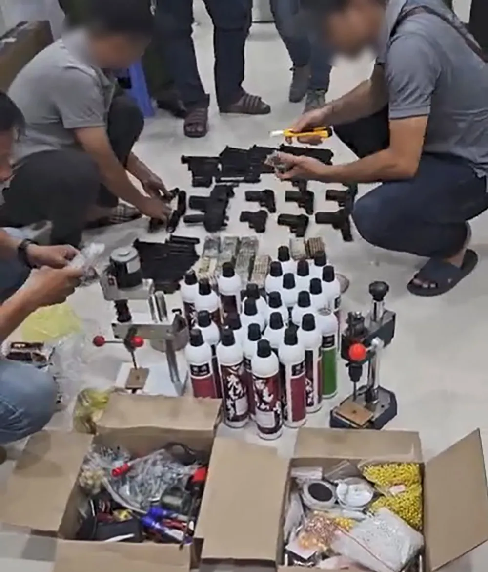 Người đứng sau trang ‘báo đen airsoft’ chuyên bán súng, công cụ hỗ trợ bị bắt