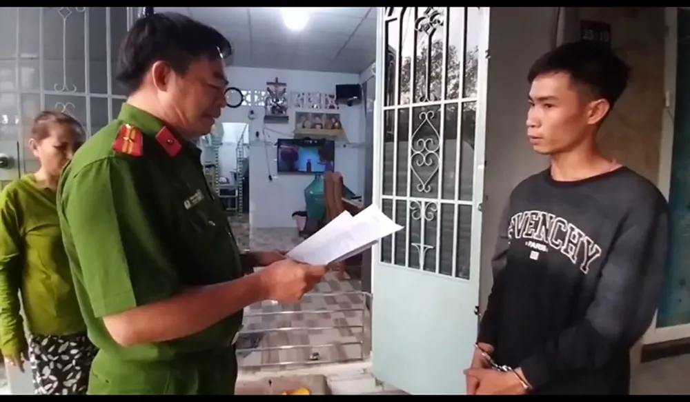 Băng cướp giật 3 sợi dây chuyền vàng, bạch kim trong ngày mùng 3 Tết