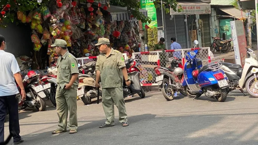 Mâu thuẫn vì chó phóng uế, hát karaoke kẹo kéo, 2 người bị đâm thương vong