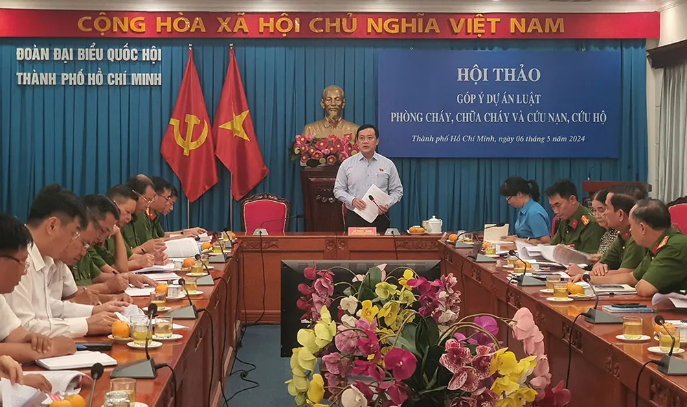 Góp ý do dự án Luật PCCC&CNCH: 'TP triệu dân không có trực thăng chữa cháy'