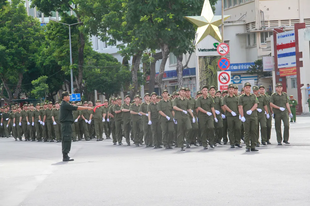 Chùm ảnh Lễ ra mắt Lực lượng tham gia bảo vệ an ninh, trật tự ở cơ sở ở TP.HCM