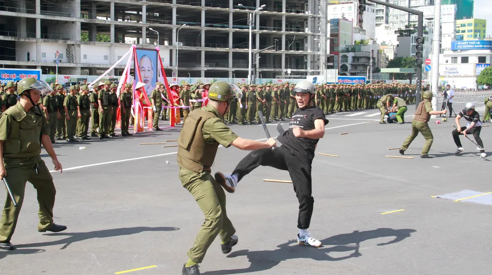 Chùm ảnh Lễ ra mắt Lực lượng tham gia bảo vệ an ninh, trật tự ở cơ sở ở TP.HCM