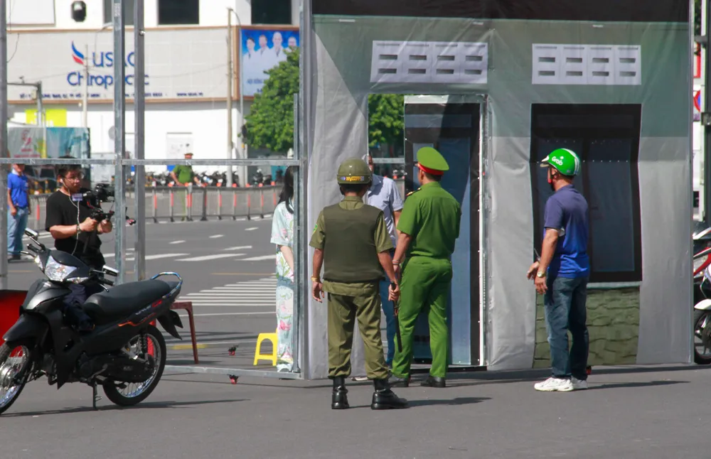 Chùm ảnh Lễ ra mắt Lực lượng tham gia bảo vệ an ninh, trật tự ở cơ sở ở TP.HCM