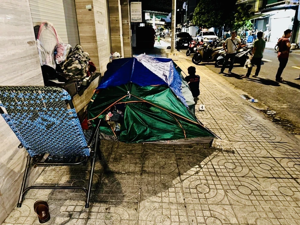 Nhiều cảnh sát phải điều trị phơi nhiễm HIV khi bắt ma túy ở Tân Phú