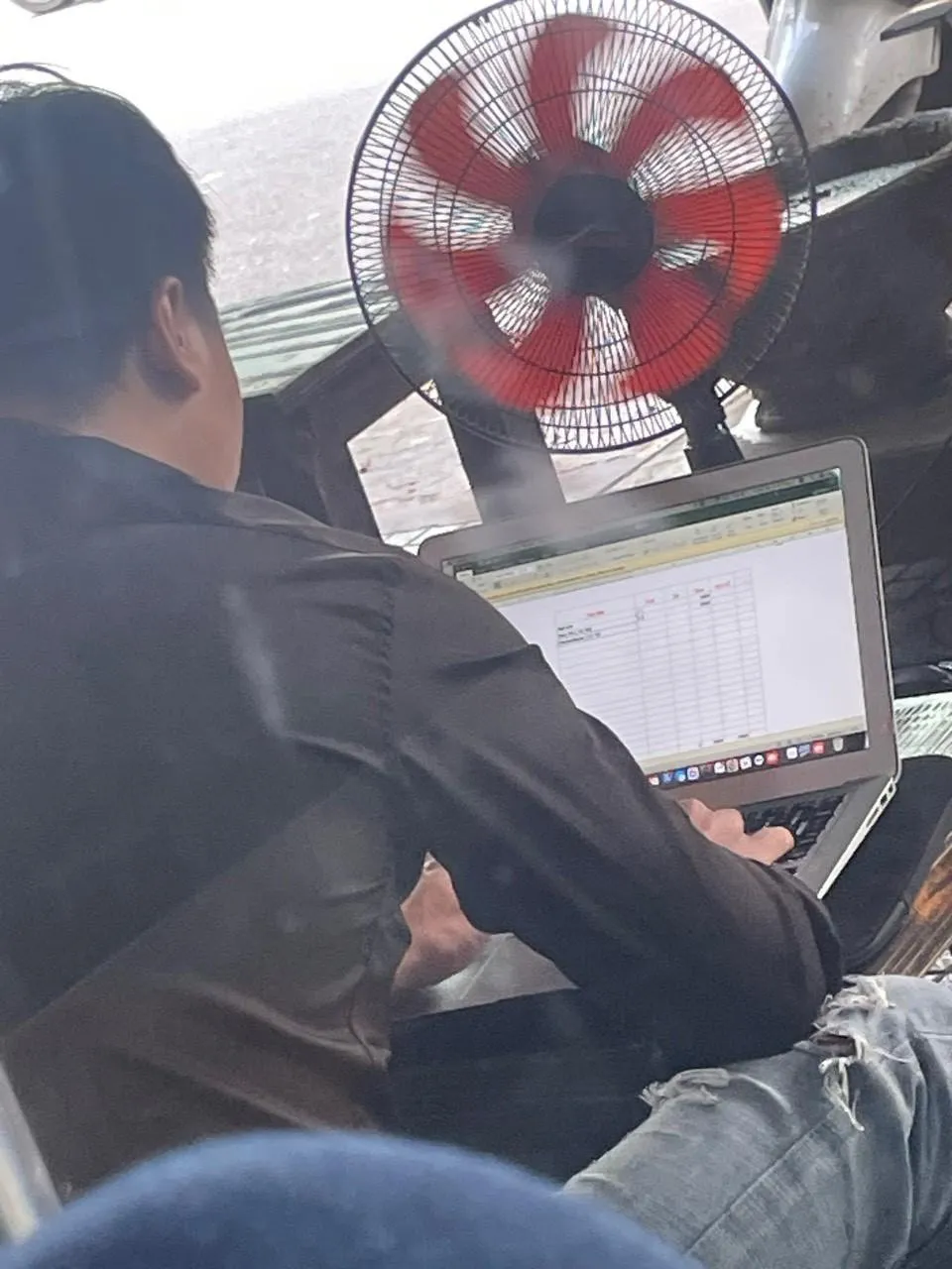 Hàng chục người ở Tân Phú bị bắt vì tổ chức và cá độ bóng đá mùa Euro