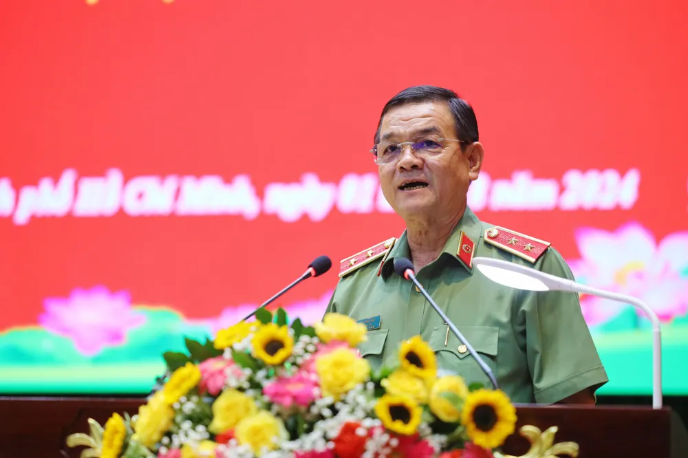 Trung tướng Lê Hồng Nam, Giám đốc Công an TP.HCM phát biểu tại Hội nghị. Ảnh: CA Bộ Trưởng Bộ Công an Lương Tam Quang có buổi làm việc với Công an TP.HCM