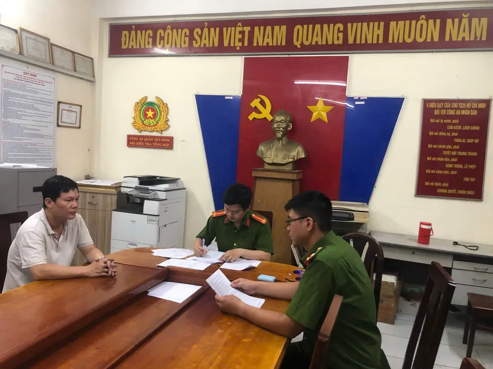 Công an đã khởi tố, tạm giam với Đức. Ảnh: CA khoi-to-bat-giam-tai-xe-lai-xe-tong-day-co-gai-hon-1km-tren-duong-o-tan-binh (1).jpg