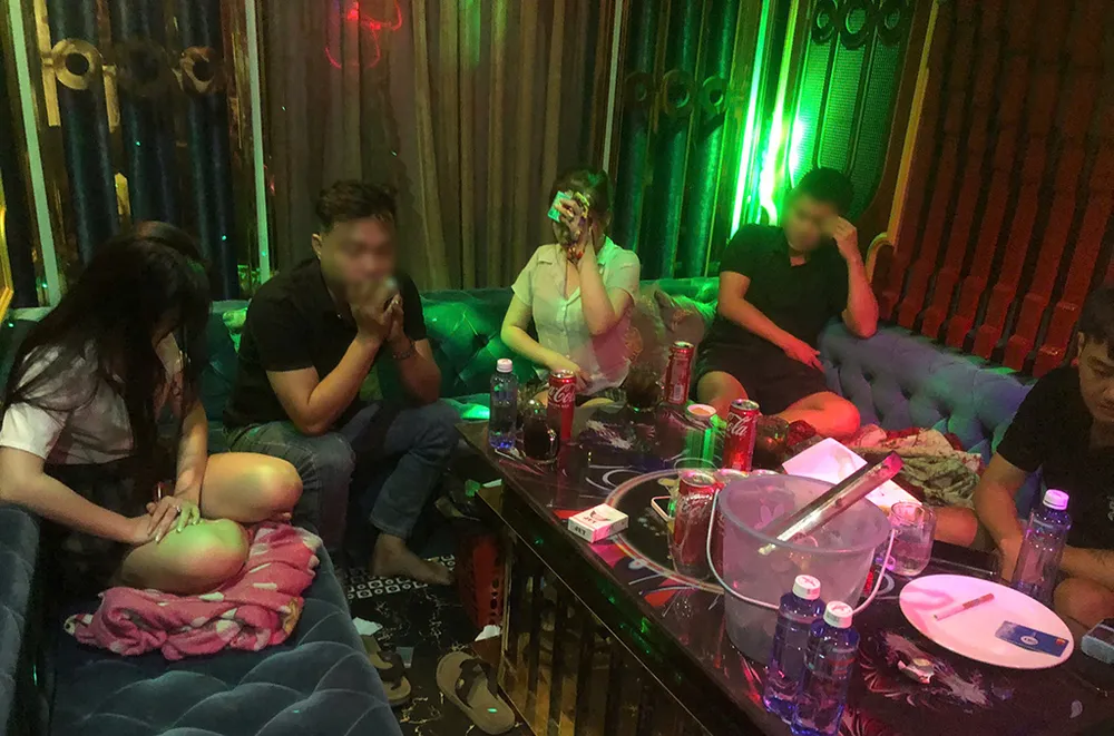 11 nam nữ thanh niên phê ma túy trong karaoke Hải Âu