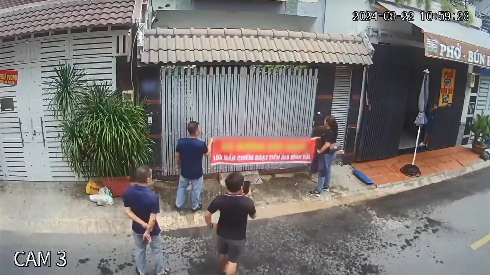 Nợ 200 triệu, bị đòi nợ tới nhà yêu cầu trả 4 tỉ