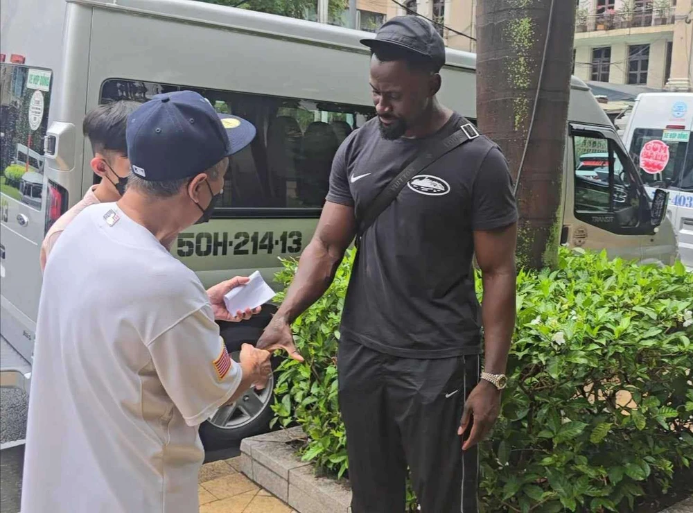 Vụ streamer IshowSpeed bị chặt chém ở phố đi bộ: Xử phạt người cho thuê xe điện