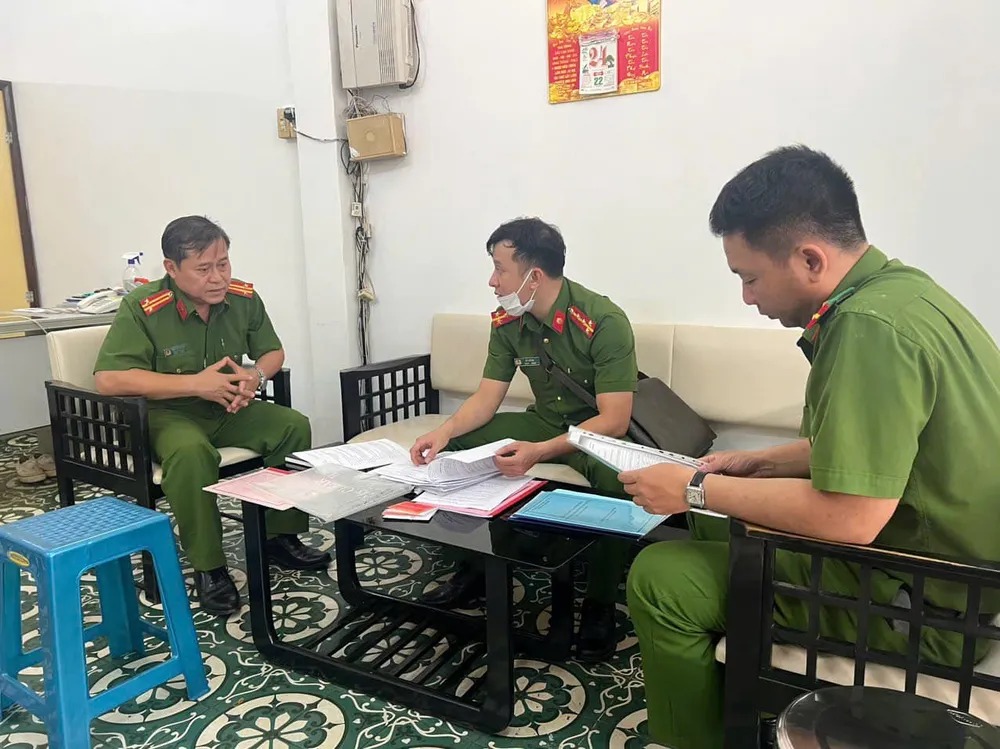 Phát hiện số lượng lớn hóa chất nghi có gốc xyanua cực độc ở quận 5