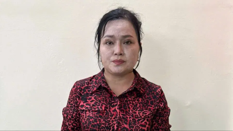 Khoe là người nhà của lãnh đạo Chính phủ, lừa 5 tỉ ‘chạy dự án điện gió’…