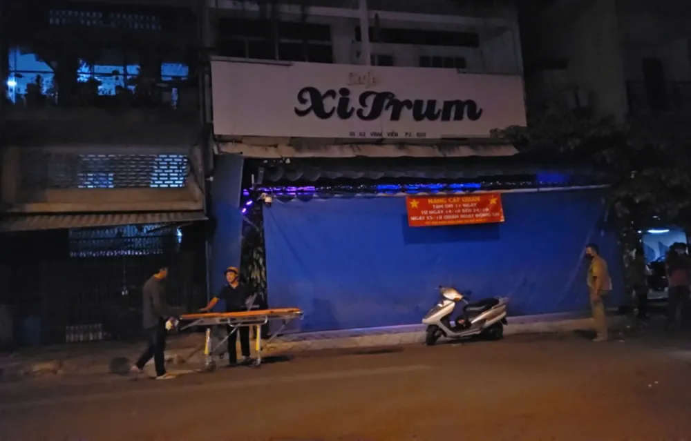 Điều tra vụ vợ chồng chủ quán cà phê chết bất thường ở Quận 10