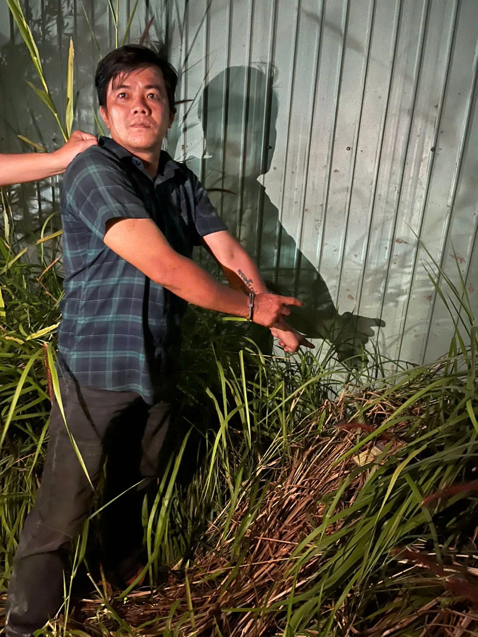 4 giờ truy bắt kẻ cướp giật khiến người phụ nữ té ngã ở Bình Chánh